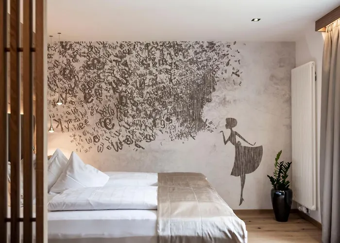 Small & Beautiful Hotel Gnaid